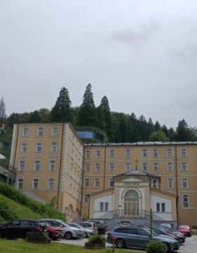 Настаняване в хотел 3*