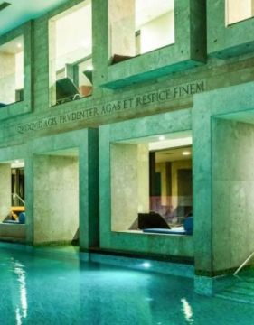 Настаняване в хотели 4*