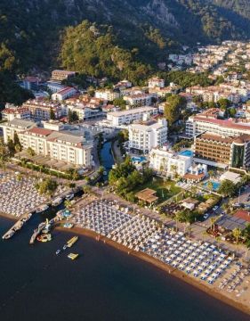 CLUB MUNAMAR BEACH RESORT