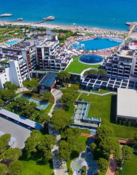 SELECTUM LUXURY RESORT