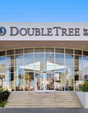 DOUBLETREE BY HILTON SHARKS BAY - BEACH SIDE/MOUNTAIN SIDE