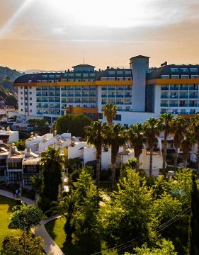 CLUB THRONE BEACH HOTEL