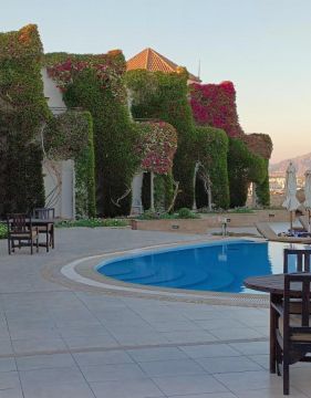 EDEN ROCK NAAMA BAY