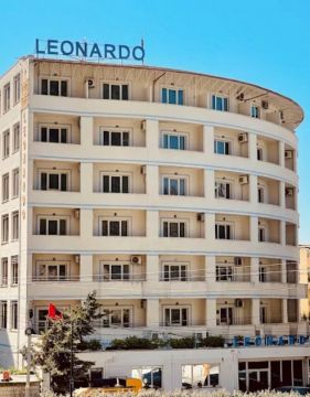 HOTEL LEONARDO