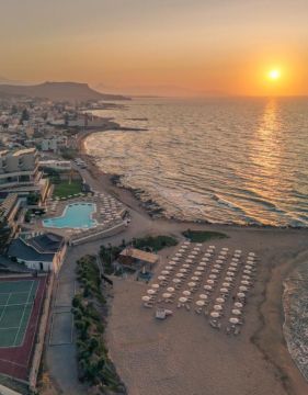 THEMIS BEACH HOTEL