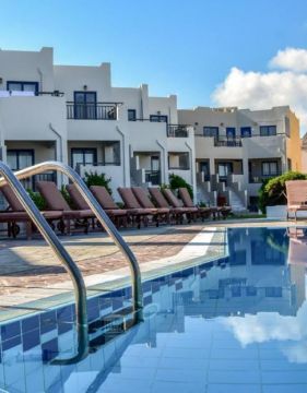 YRIA BEACH HOTEL