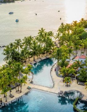MAURICIA BEACHCOMBER RESORT & SPA