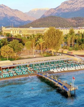 CRYSTAL DE LUXE RESORT & SPA