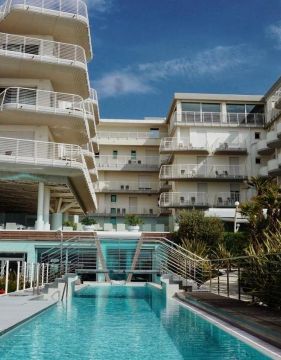 Hotel Le Soleil или подобен