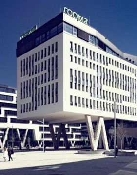 Roomz Vienna Superior или подобен