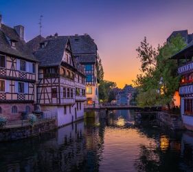 Пролетна приказка в ЕЛЗАС - Страсбург, Колмар, пътя на виното, Базел - 4 нощувки от Варна