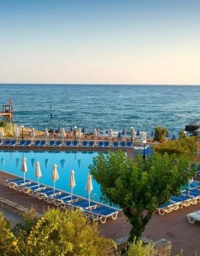 Pollis Hotel