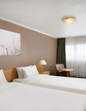 Danubius Hotel Hungaria  или Danubius Hotel Arena