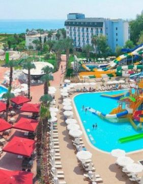 CLUB AQUA PLAZA HOTEL