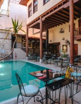 MEDITERRA ART HOTEL