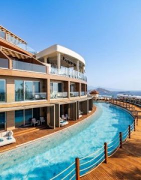 QLUSIVE HOTEL