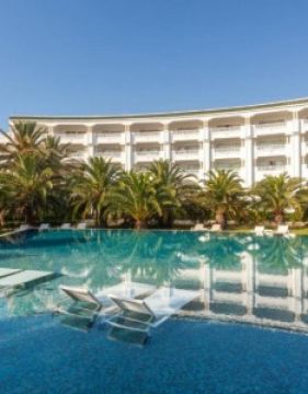 TUI Blue Oceana Suites
