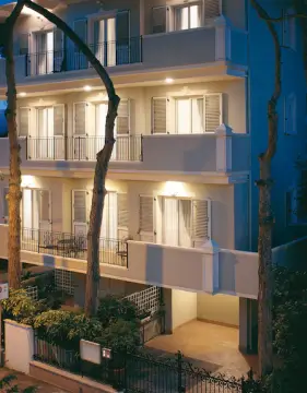 RESIDENCE LUNGOMARE
