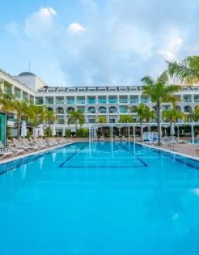 KARMIR RESORT & SPA