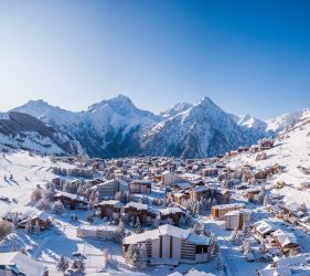 НОВА ГОДИНА 2026 ВЪВ ФРЕНСКИТЕ АЛПИ - COURCHEVEL, CHAMONIX & LES 2 ALPES  / ПАКЕТИ 7 НОЩУВКИ В ПЕРИОД: 28.12.2025 - 04.01.2026