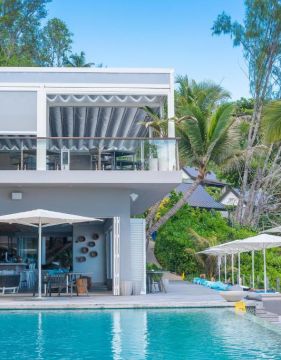 Carana Beach Hotel