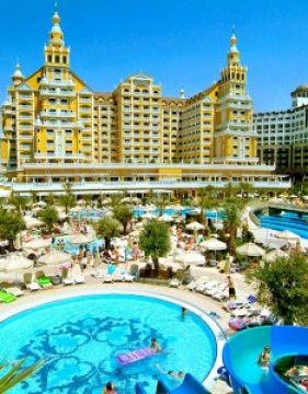 ROYAL HOLIDAY PALACE HOTEL