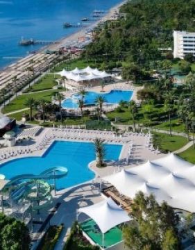 MIRAGE PARK RESORT