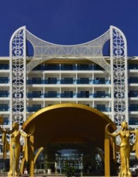 AZURA DELUXE RESORT & SPA HOTEL
