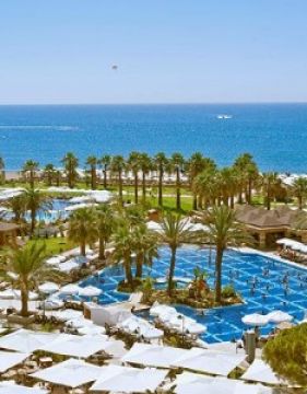 CRYSTAL TAT BEACH GOLF RESORT & SPA