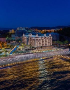 ARIA RESORT & SPA HOTEL